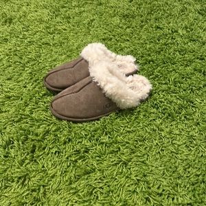 Ugg slippers